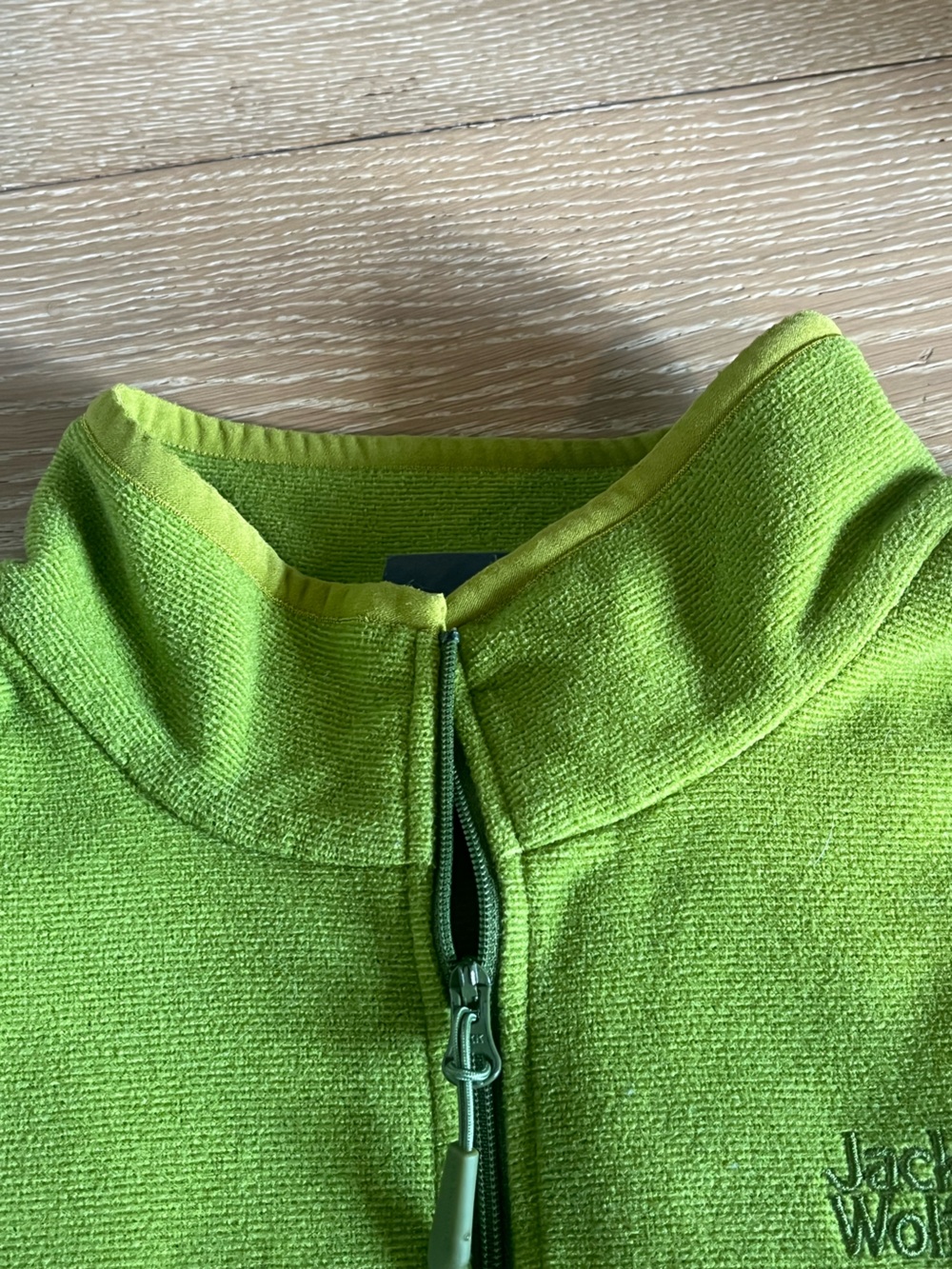 Jack Wolfskin Men's Lime Green Half-Zip Fleece Pullover - Picture 4 of 10